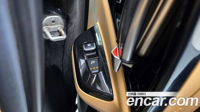 Kia Canival 2021 — photo 24
