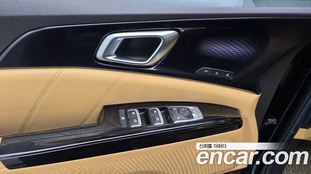Kia Canival 2021 — photo 25