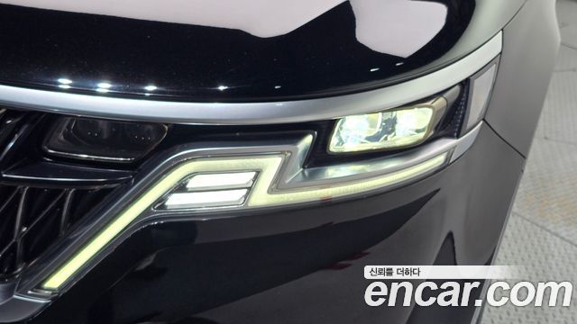 Kia Canival 2021 — photo 8