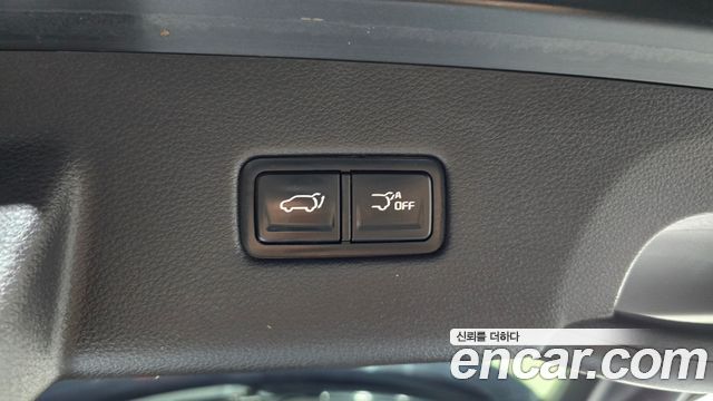 Kia Canival 2021 — photo 28