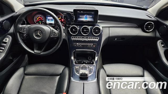 Mercedes-Benz C-Class 2018 — photo 7