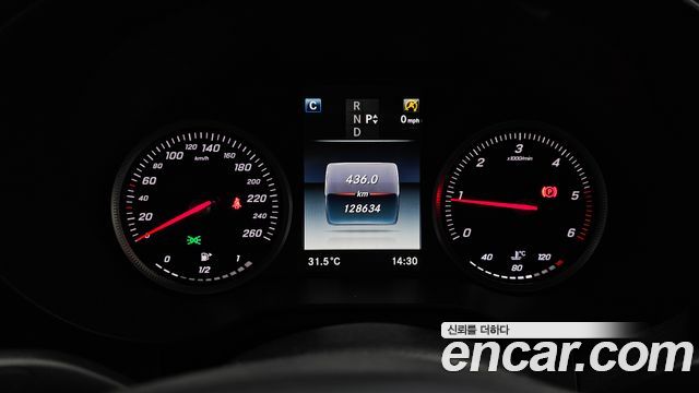 Mercedes-Benz C-Class 2018 — photo 8