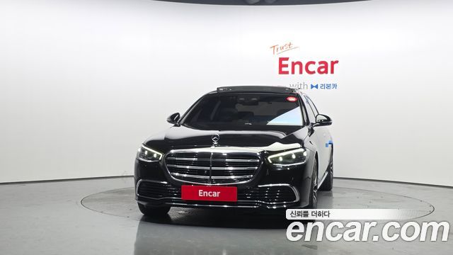Mercedes-Benz S-Class 2023 — photo 3