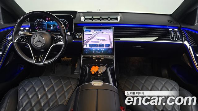 Mercedes-Benz S-Class 2023 — photo 10
