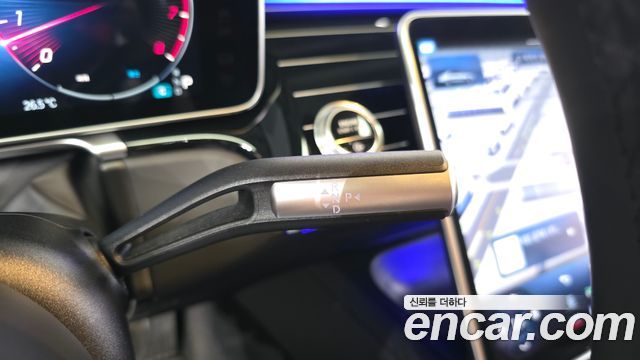 Mercedes-Benz S-Class 2023 — photo 12