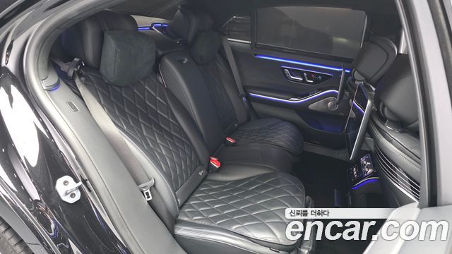Mercedes-Benz S-Class 2023 — photo 17