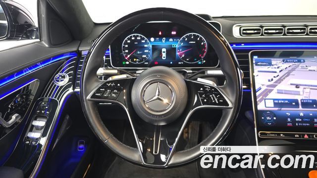 Mercedes-Benz S-Class 2023 — photo 18