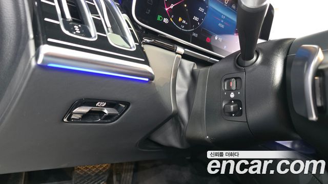 Mercedes-Benz S-Class 2023 — photo 25