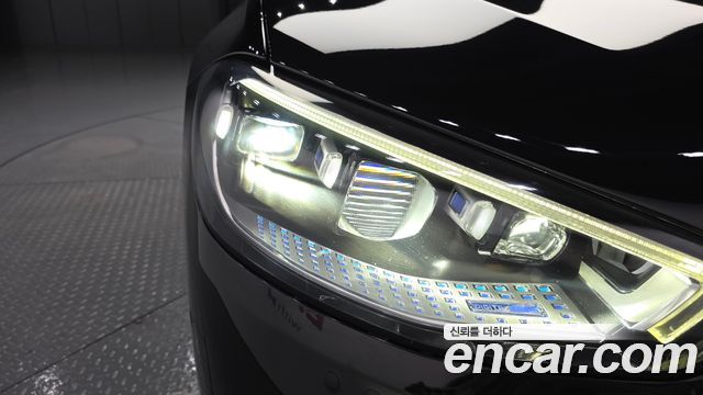 Mercedes-Benz S-Class 2023 — photo 8