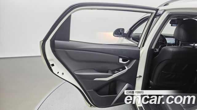 KG Mobility KORANDO 2018 — photo 15