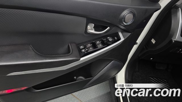 KG Mobility KORANDO 2018 — photo 28