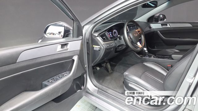 Hyundai Sonata 2018 — photo 11