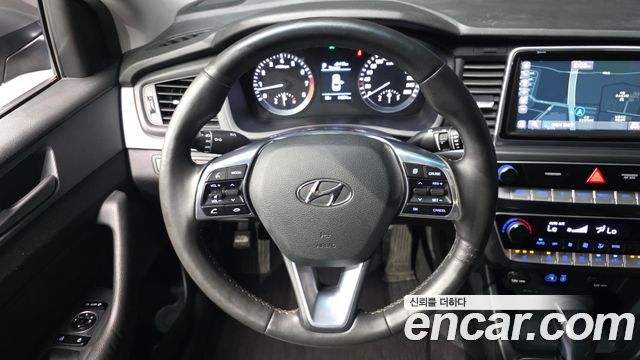 Hyundai Sonata 2018 — photo 13