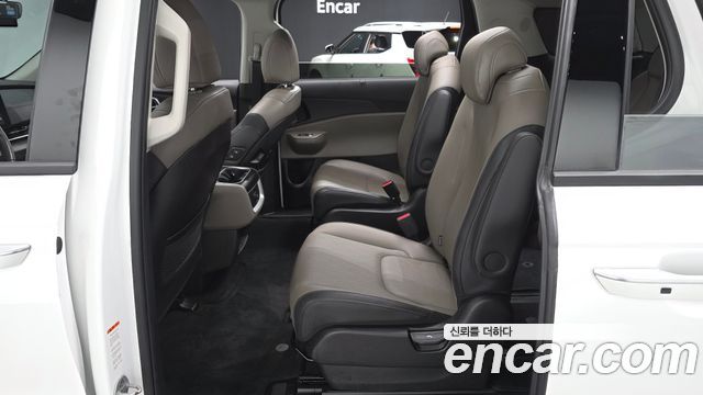 Kia Canival 2024 — photo 11