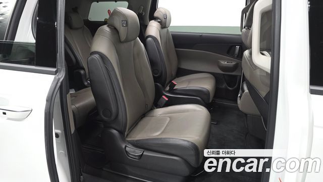 Kia Canival 2024 — photo 12
