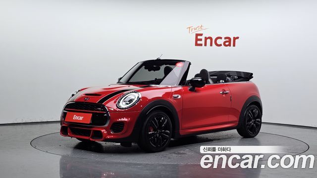 Mini Cooper Convertible 2020 — photo 1