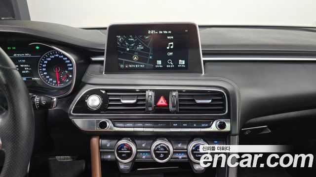 Genesis G70 2019 — photo 19