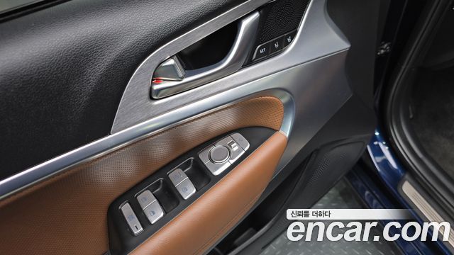 Genesis G70 2019 — photo 21