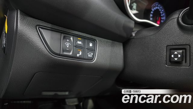 Genesis G70 2019 — photo 22
