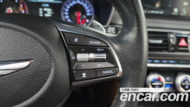 Genesis G70 2019 — photo 23
