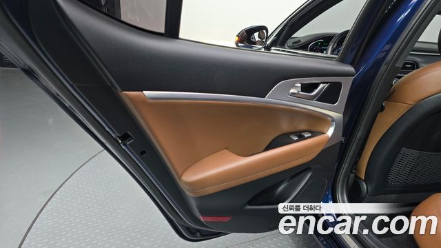 Genesis G70 2019 — photo 15