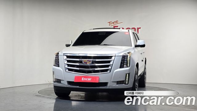 Cadillac Escalade 2018 — photo 3