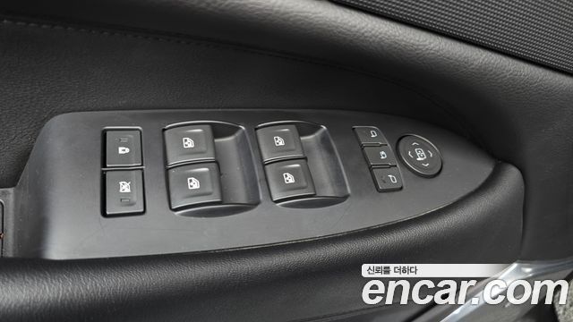 Cadillac Escalade 2018 — photo 28