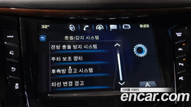 Cadillac Escalade 2018 — photo 35