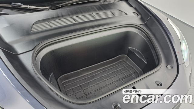 Tesla Model Y 2024 — photo 6