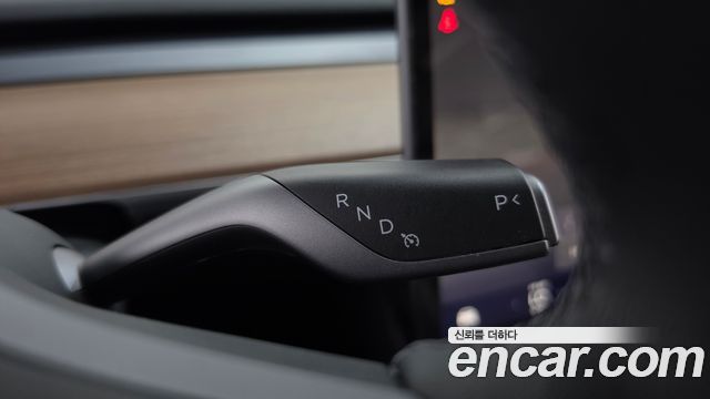 Tesla Model Y 2024 — photo 12