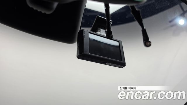 Tesla Model Y 2024 — photo 27