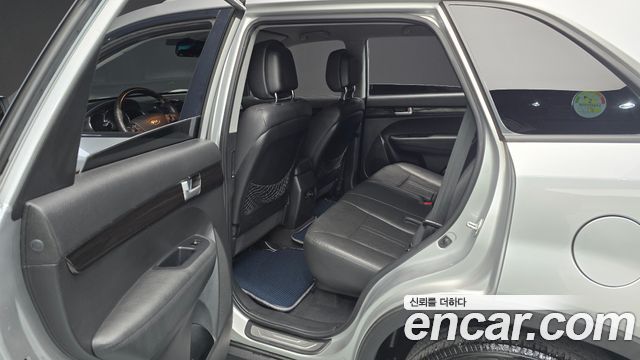 Kia Sorento 2010 — photo 11