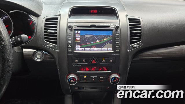 Kia Sorento 2010 — photo 20