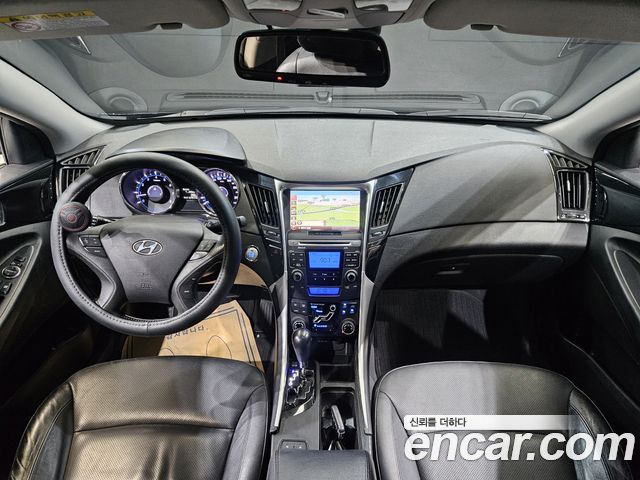 Hyundai Sonata 2011 — photo 7