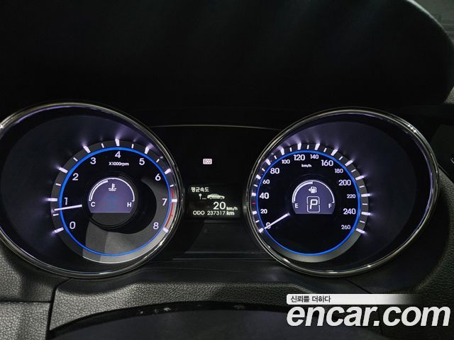 Hyundai Sonata 2011 — photo 8