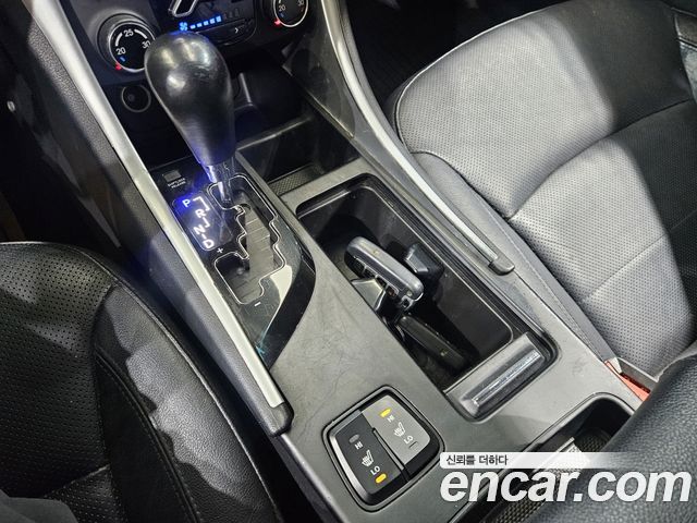Hyundai Sonata 2011 — photo 9
