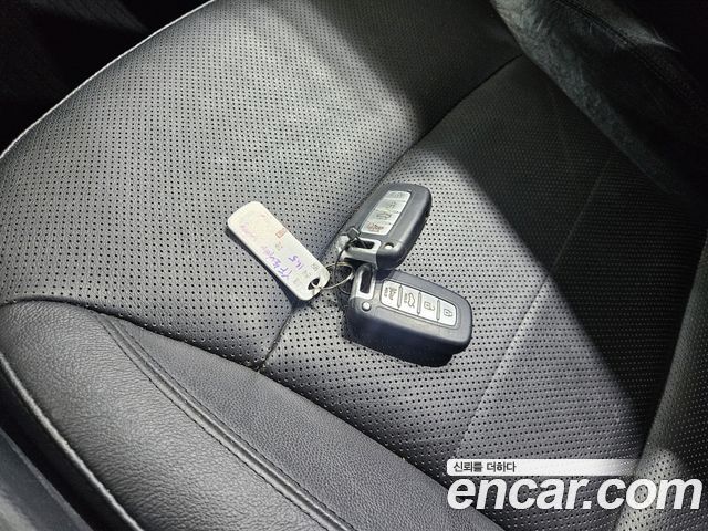 Hyundai Sonata 2011 — photo 17