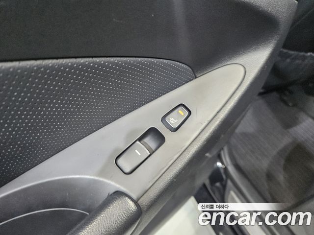 Hyundai Sonata 2011 — photo 19