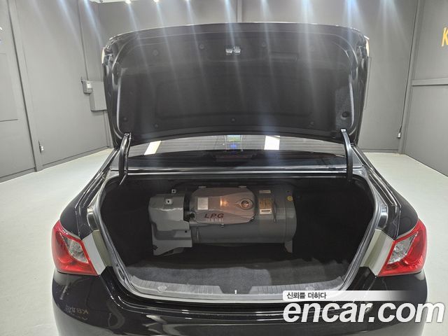 Hyundai Sonata 2011 — photo 20
