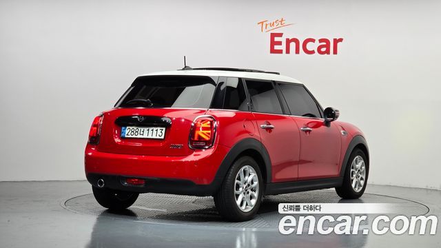 Mini Cooper 2020 — photo 2