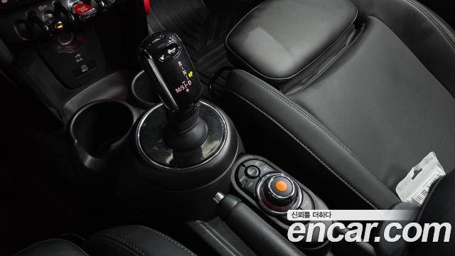 Mini Cooper 2020 — photo 9