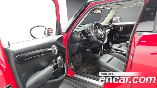 Mini Cooper 2020 — photo 10