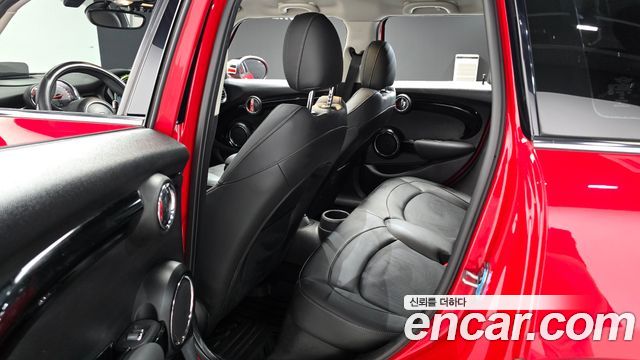 Mini Cooper 2020 — photo 11