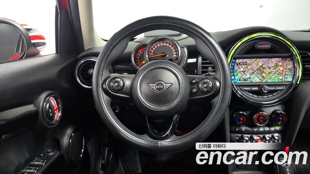 Mini Cooper 2020 — photo 12