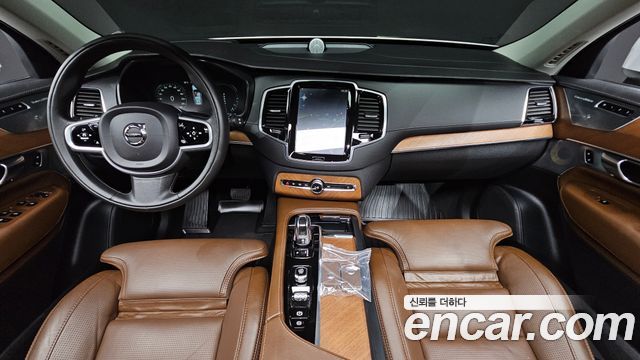 Volvo XC90 2019 — photo 10