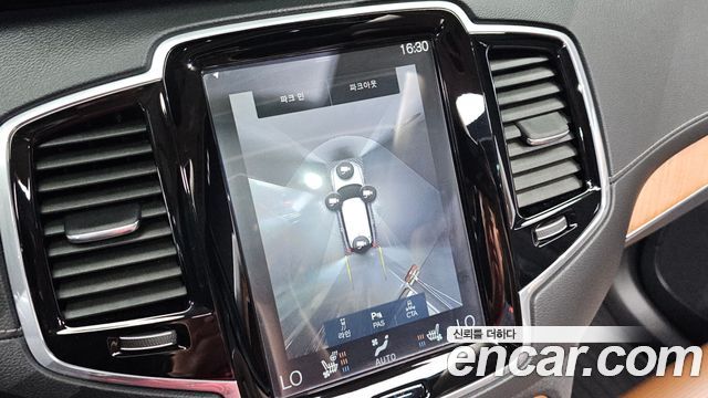 Volvo XC90 2019 — photo 21