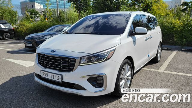 Kia Canival 2019 — photo 1