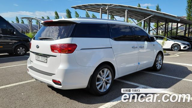 Kia Canival 2019 — photo 5
