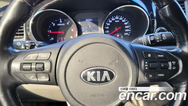 Kia Canival 2019 — photo 7