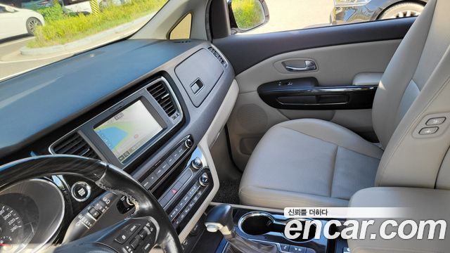 Kia Canival 2019 — photo 8